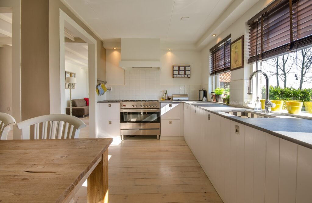residential cleaning in midlothian home by clockwork cleaning team